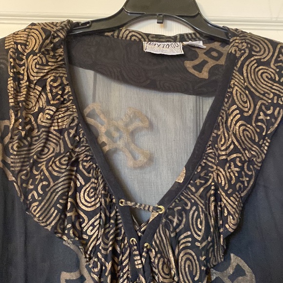 Very unique vintage 80’s sheer black and gold top - Picture 2 of 7
